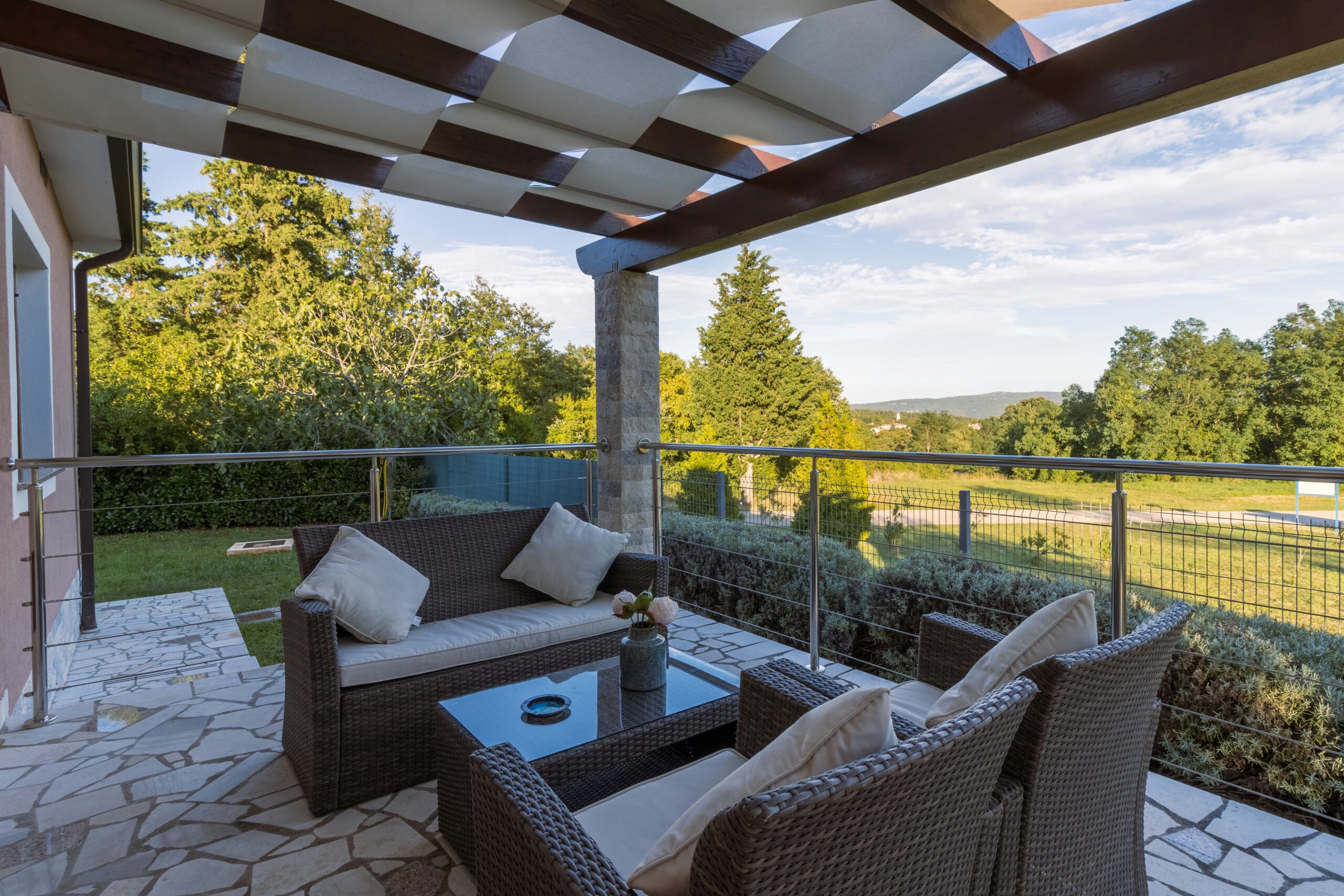 Terrasse zur Sommer-Oase