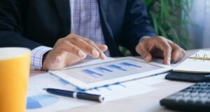 Finanzielle Intelligenz: Die 4 goldenen Regeln für langfristigen Wohlstand